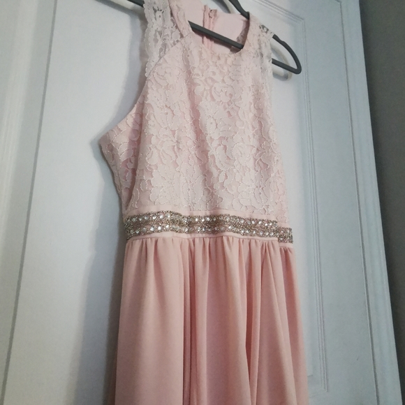 le chateau lace & crepe high low cocktail dress - Picture 3 of 8